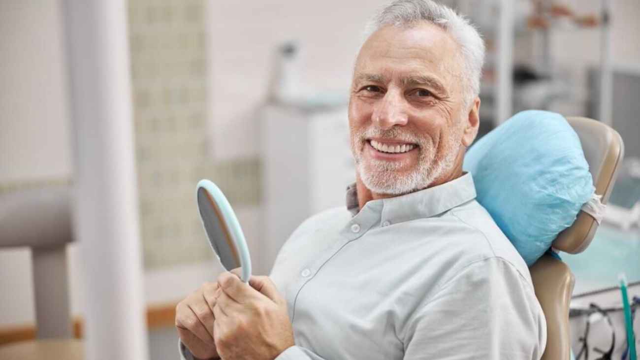 Benefits-of-Dental-Implants-to-Elderly-1-1170x740